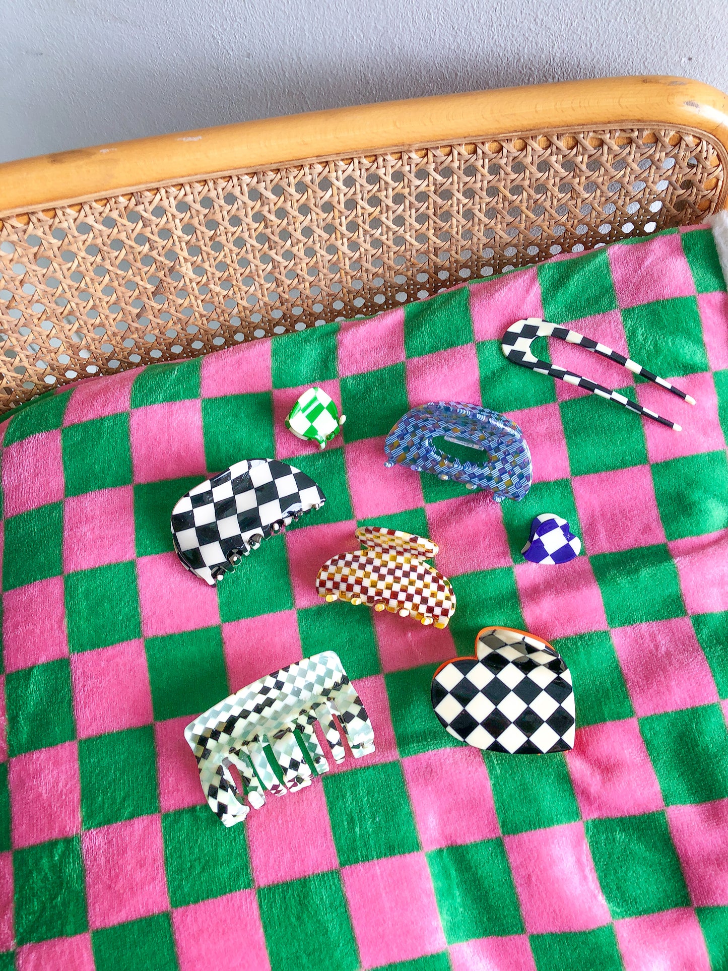 Checkered Round Mini Clip by Veronique