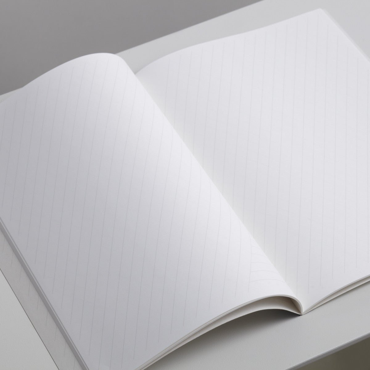 Tsubame Masugu Slanted B5 Notebook - Emporium of the Modern Man
- 2