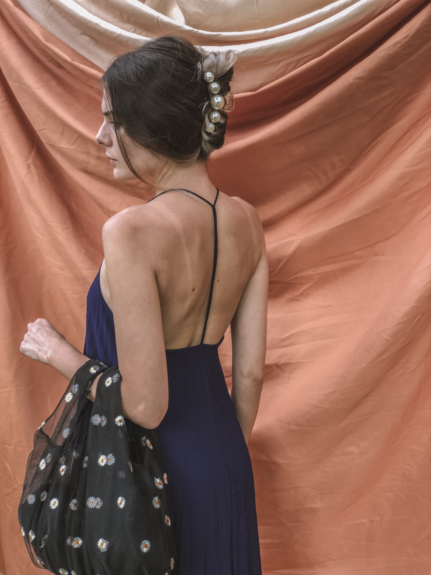 Daisy Mesh Bag in Peche by Veronique