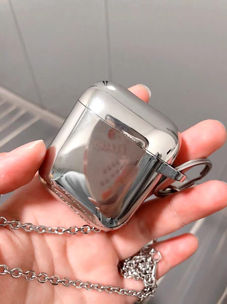 Chrome Airpod Pro Case by Veronique
