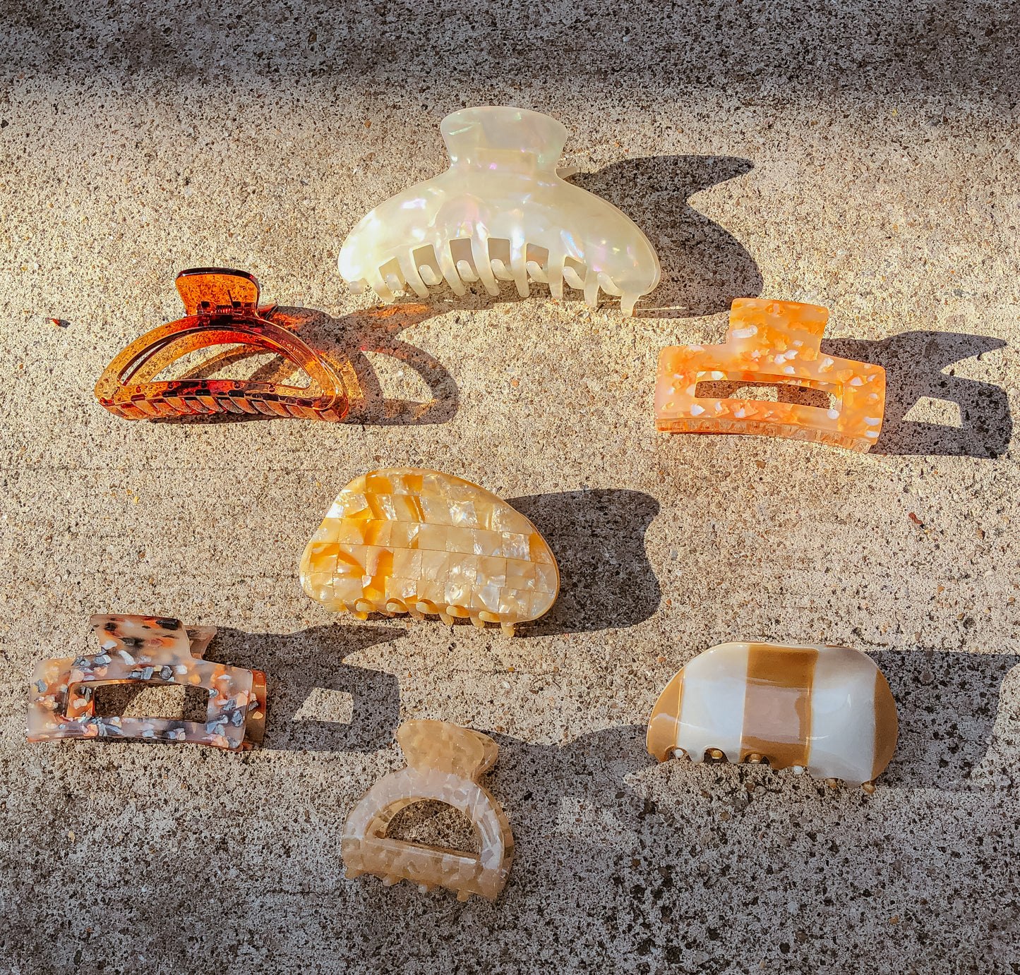 Retro Hemi Hair Claw by Veronique