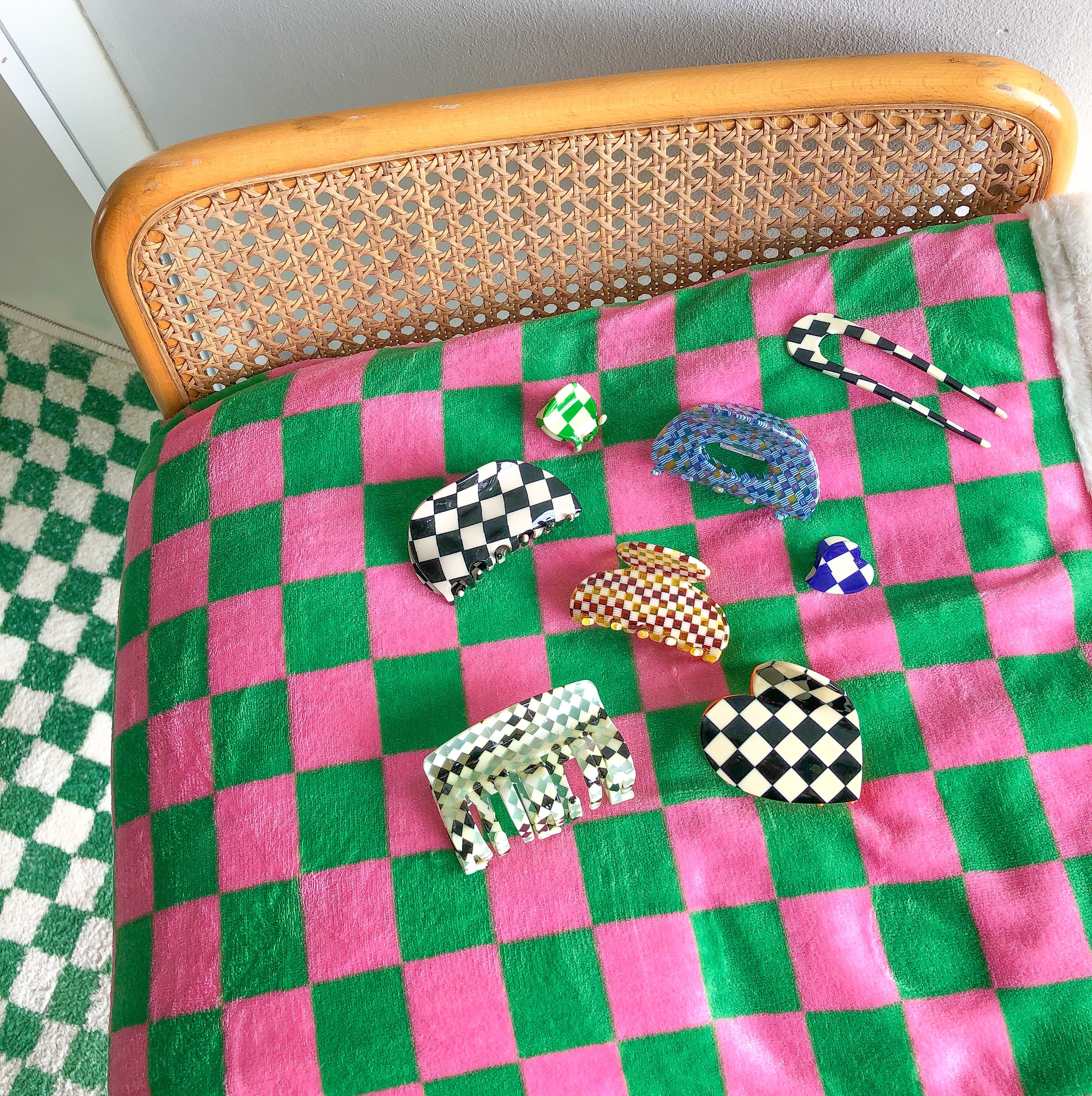 Checkered Round Mini Clip  by Veronique