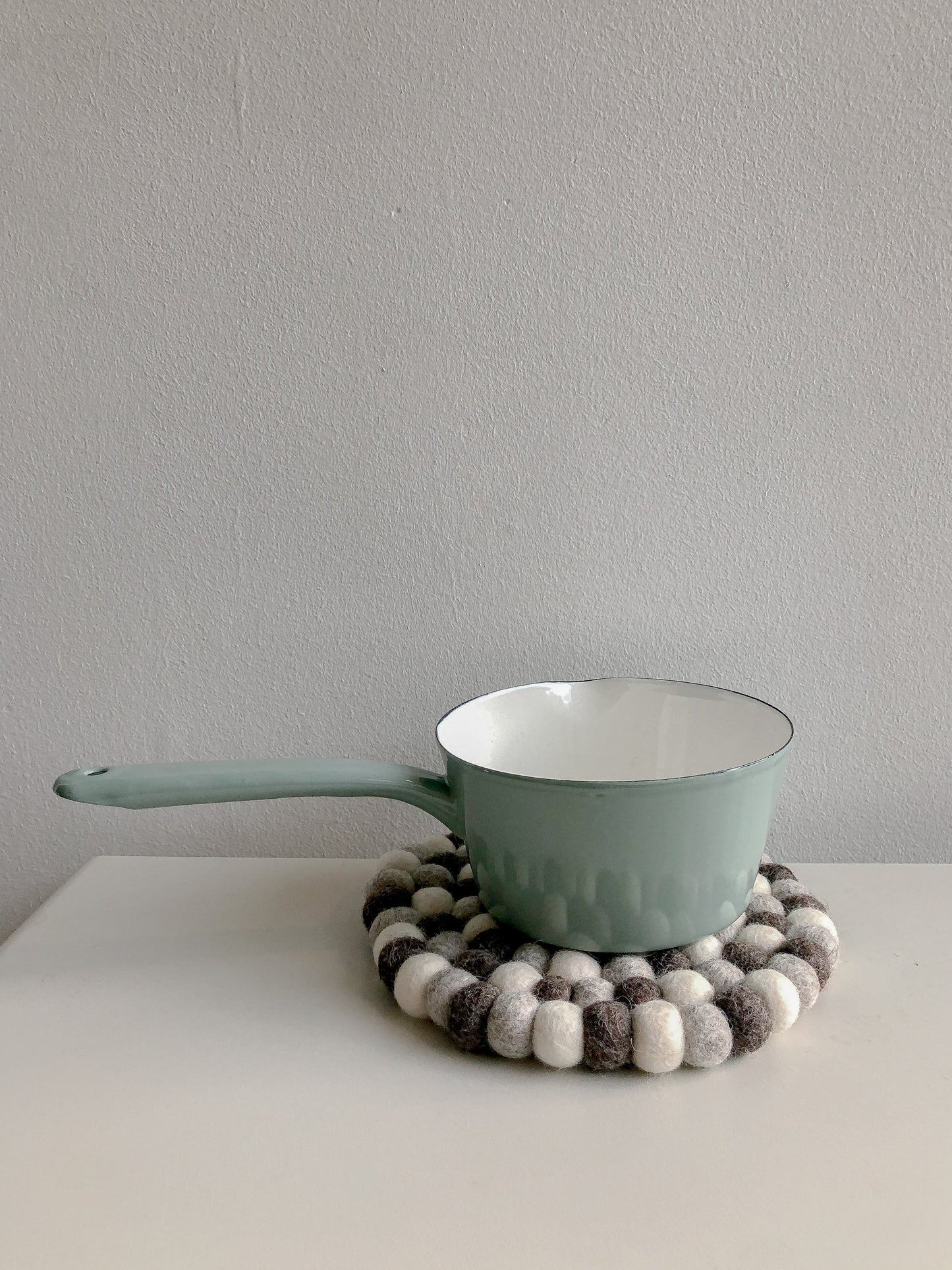 Monochrome Woolen Trivet by PROSE Tabletop