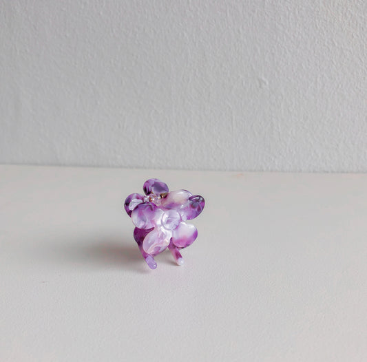 Amethyst Daisy Mini by Veronique