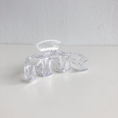 Clear Squiggle Hair Claw by Veronique