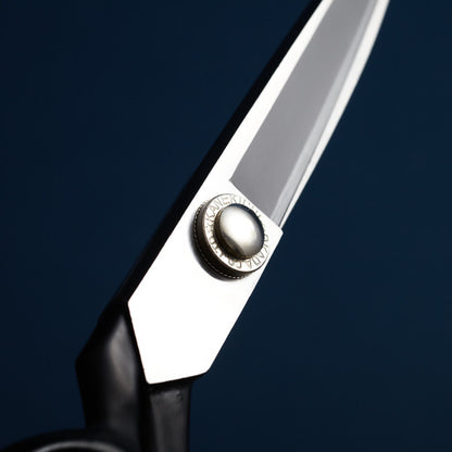 Tachi Tailor Scissors - Emporium of the Modern Man
 - 3