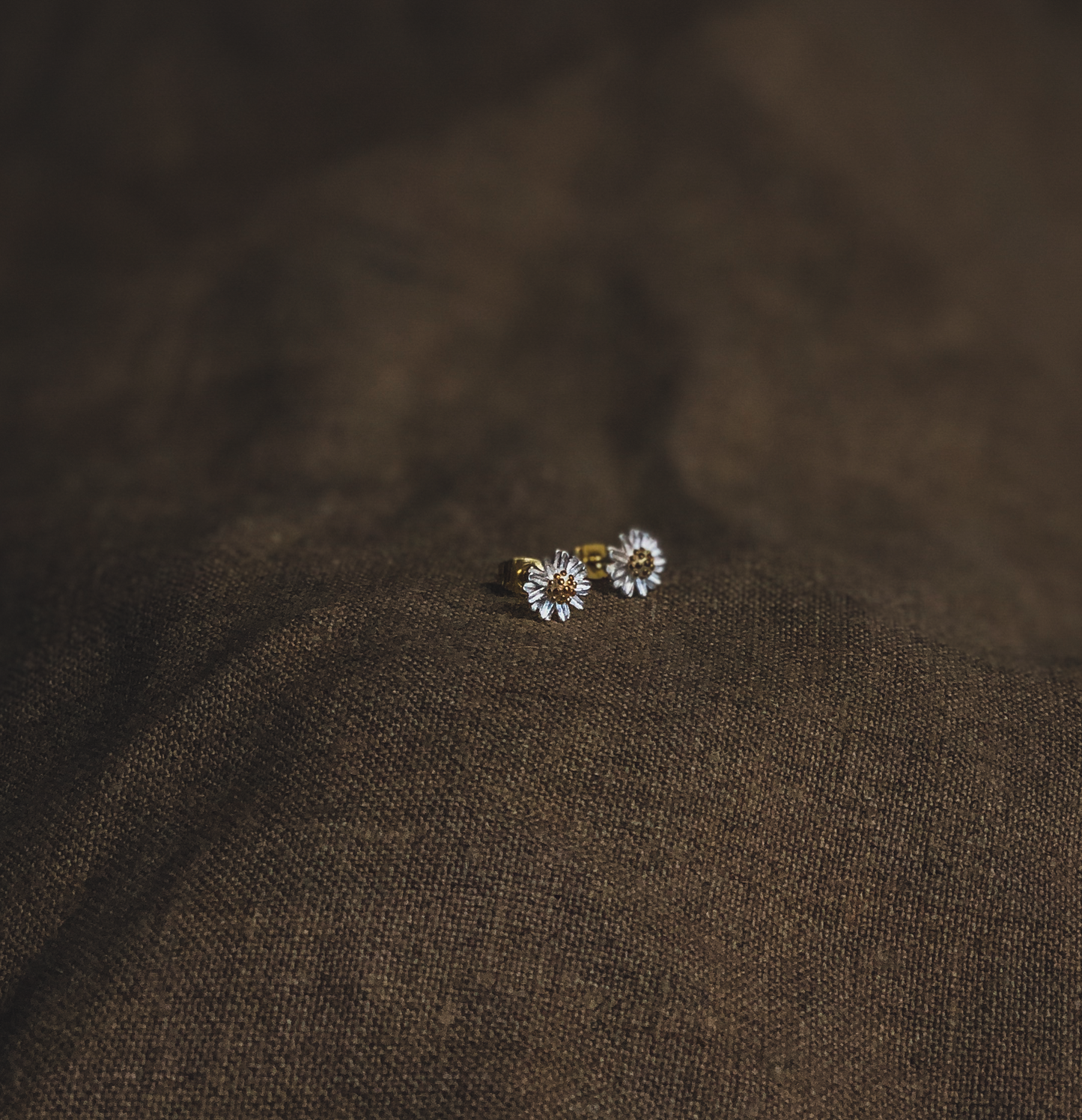 Daisy Stud Earrings by Veronique 925