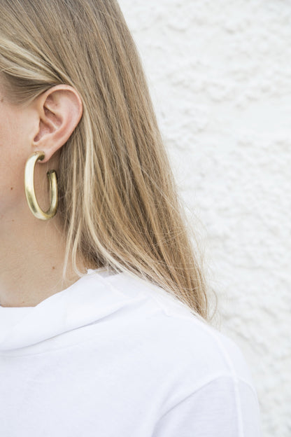 CURVE EARRINGS