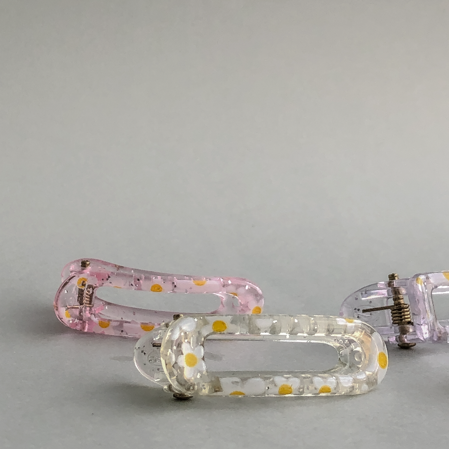 Mini Daisy Hair Slides by Veronique