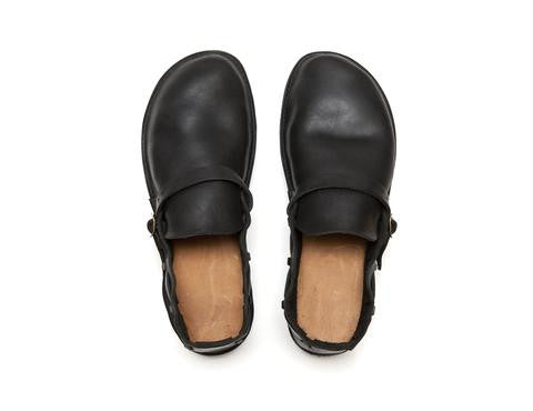 Aurora Shoe Co. - Women's Middle English (Black)