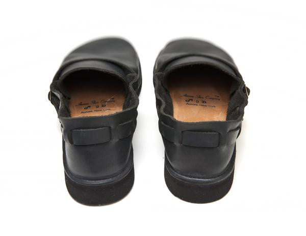 Aurora Shoe Co. - Women's Middle English (Black)
