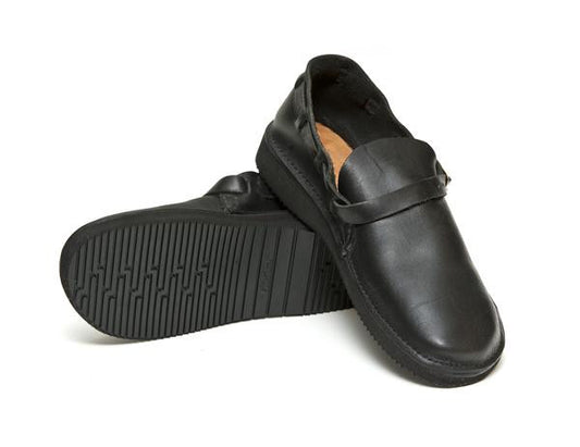 Aurora Shoe Co. - Women's Middle English (Black)