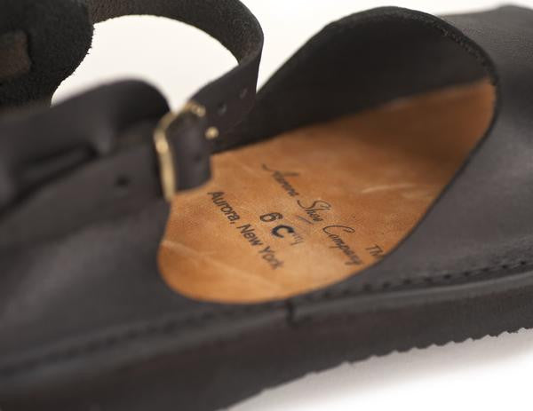 Aurora Shoe Co. - Women's New Mexican (Black)