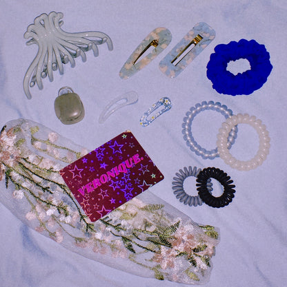 Mini Daisy Hair Slides by Veronique